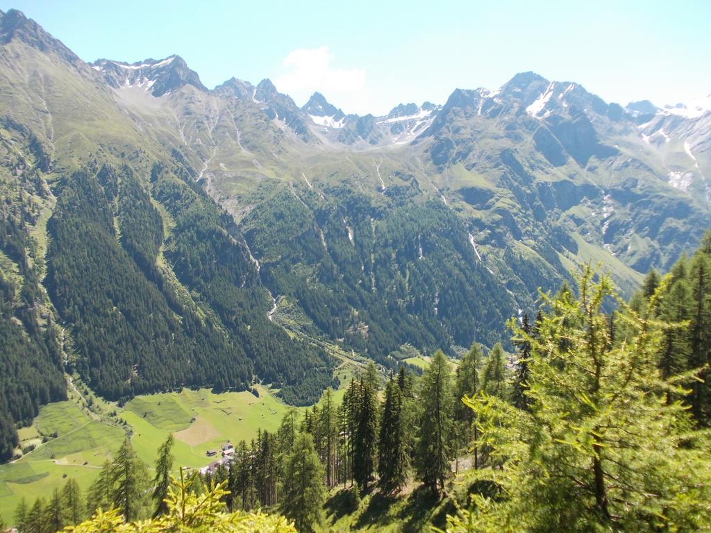 Haus Schoderbock Apartamento Sankt Leonhard im Pitztal Exterior foto