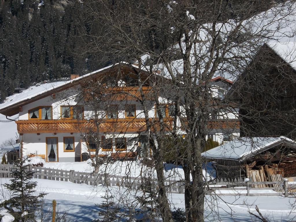 Haus Schoderbock Apartamento Sankt Leonhard im Pitztal Exterior foto